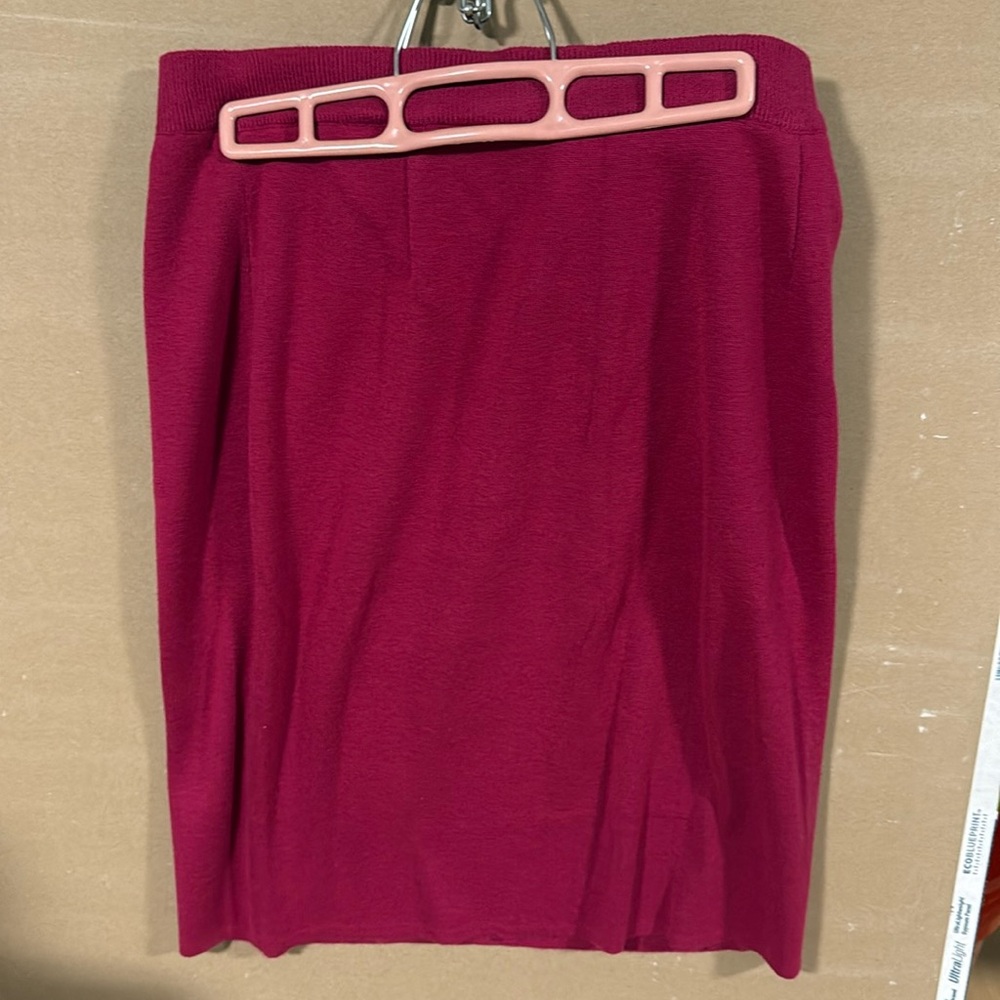 Size medium 
Pink
Elastic waist